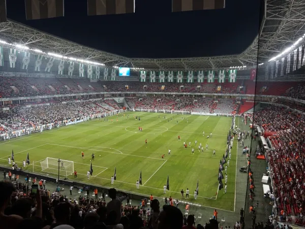 Samsun Yeni 19 Mayıs Stadyumu — стадион на Самсунспор
