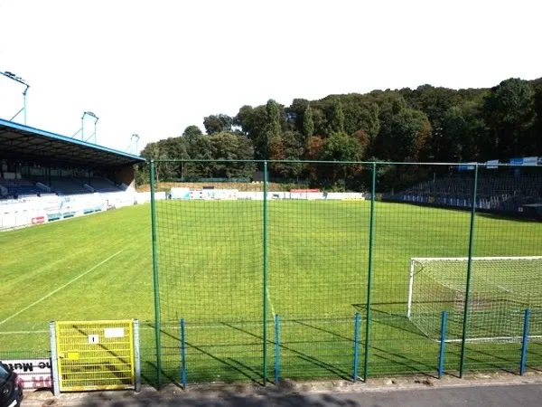 Stade Joseph Mariën - стадион на Юнион Сент Жилуаз