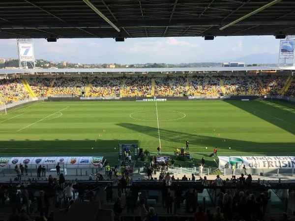 Stadio Benito Stirpe - стадион на Фрозиноне