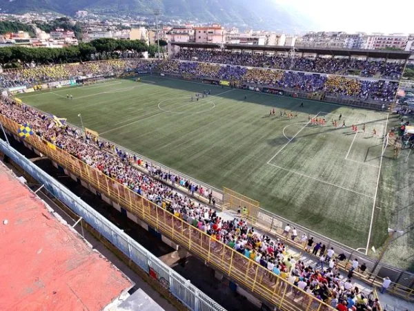 Stadio Comunale Romeo Menti - стадион на Юве Стабия
