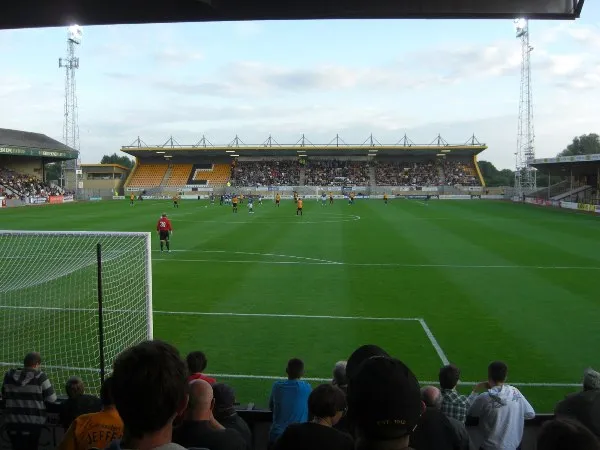 Completely-Suzuki Stadium - стадион на Челтнъм