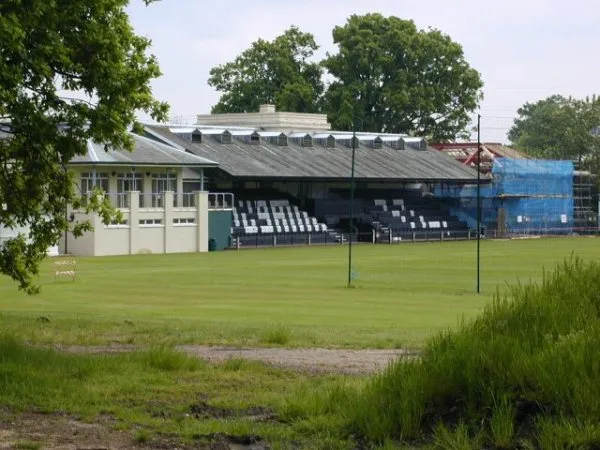 Motspur Park - стадион на Фулъм U21