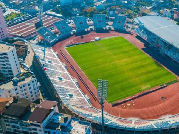 Stadiumi Loro Boriçi - стадион на Влазния Шкодра