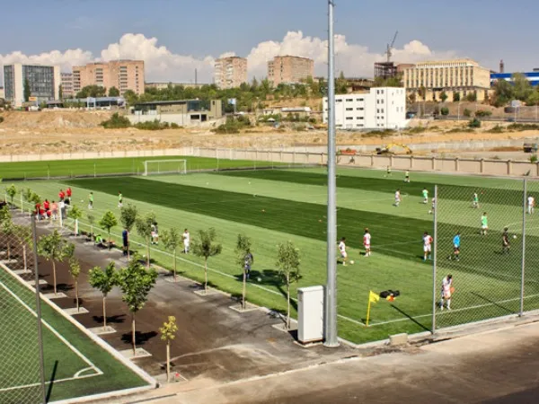 Yerevan Football Academy - стадион на Арарат-Армения