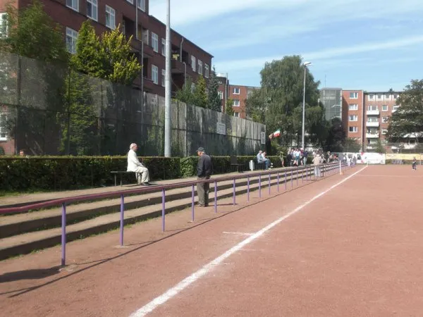 Professor-Reinmüller-Platz - стадион на HEBC
