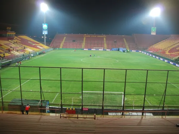 Estadio Santa Laura-Universidad SEK — стадион на Католика Чили